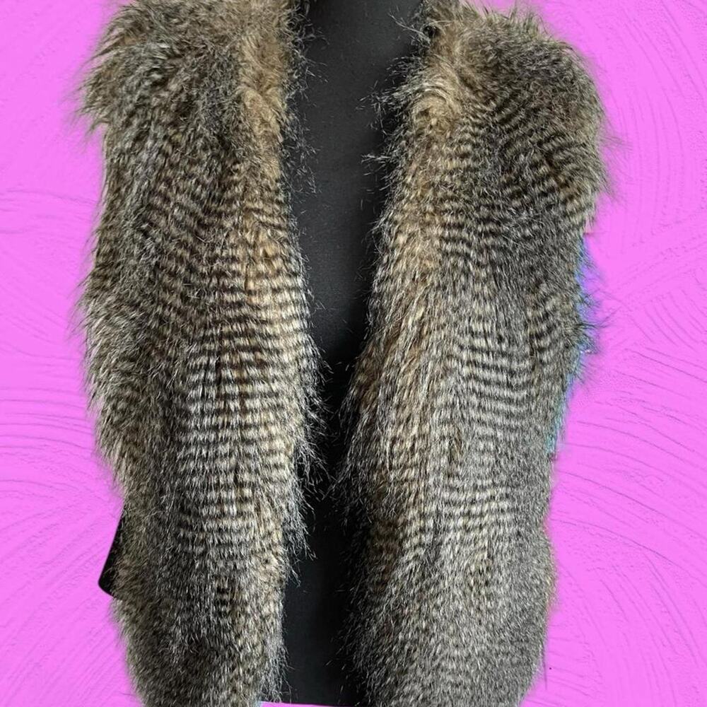 Forever 21 faux fur vest